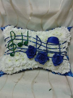 musical pillow tribute