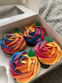 Flower Cup cakes box of 4